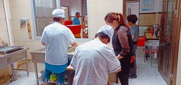 养老服务送餐忙 居家照料饭菜香丨东溪乡打通居家养老“最后一公里”